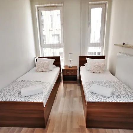 Notabene Wola Aparthotel *